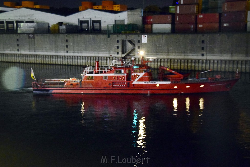 Havarie Wassereinbruch Motorraum beim Schiff Koeln Niehl Niehler Hafen P427.JPG - Miklos Laubert